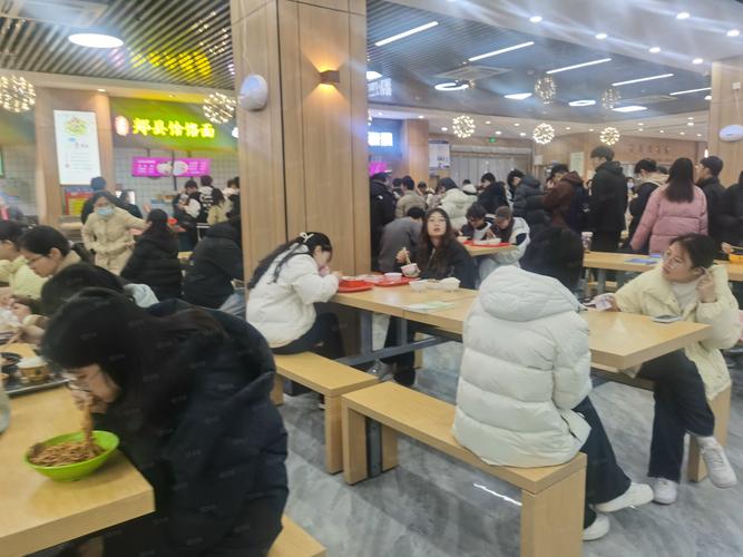 同城科技 大学窗口里的青春坐标与未来算法